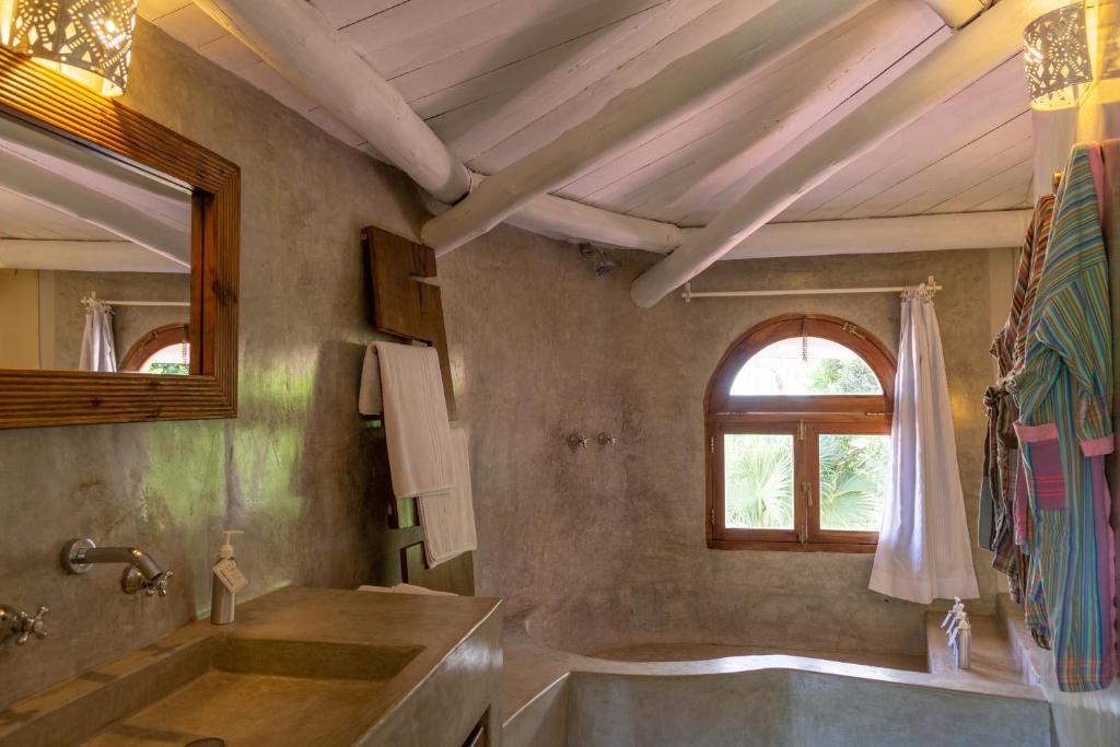 Koupelna v ubytování Kobe Suite Resort