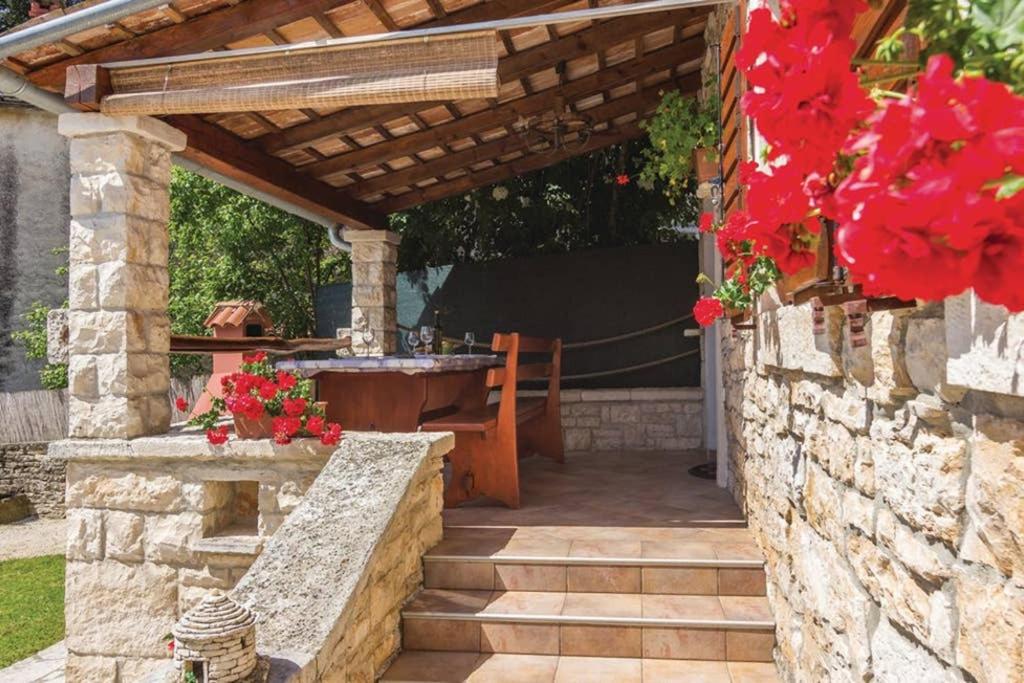 Zdjęcie z galerii obiektu Villa Roža w mieście Žminj