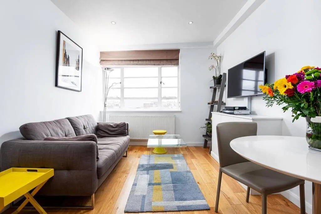 Apartment 602 - Nell Gwynn House, Chelsea, Londra, Marea Britanie