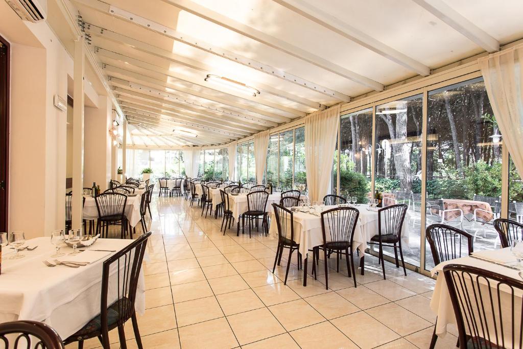 Restaurace v ubytování Hotel Roxy