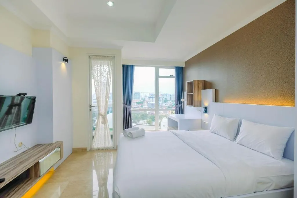 Warm and Cozy Studio at Menteng Park Apartment By Travelio, Jakarta, Indonesia