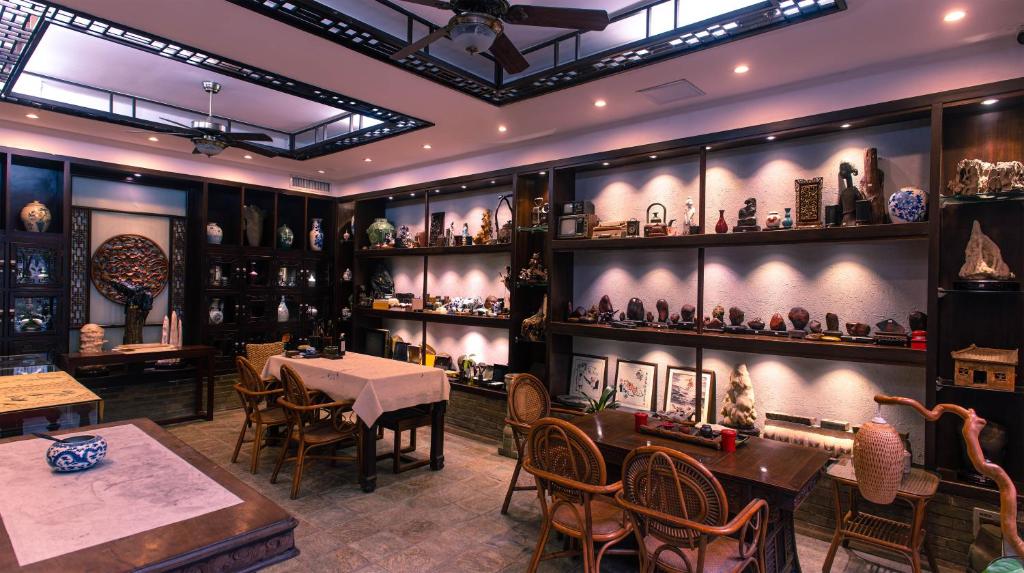 Posezení v ubytování Aroma Tea House Former Jing Guan Ming Lou Museum Hotel