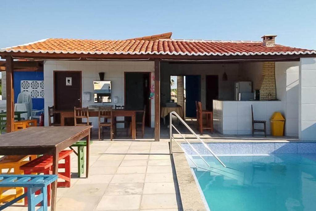 Villa con piscina y casa en Recanto Maristela en Grossos