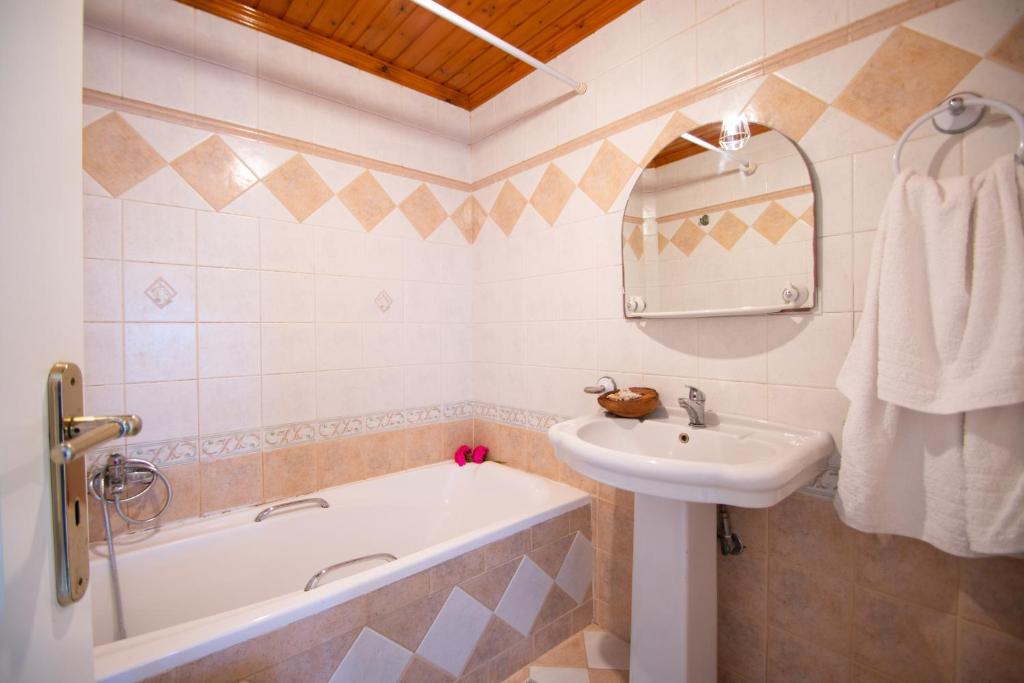 Kúpeľňa v ubytovaní Family Private Homes & Sea View by "elite"