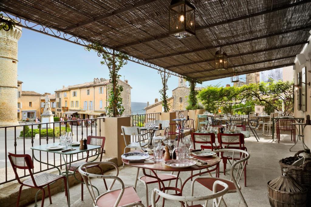 Restaurace v ubytování Airelles Gordes, La Bastide