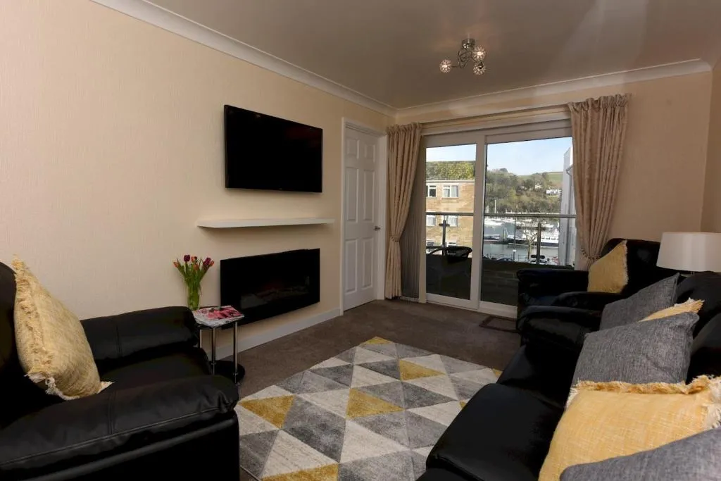 Dartside 4, Dartmouth, United Kingdom