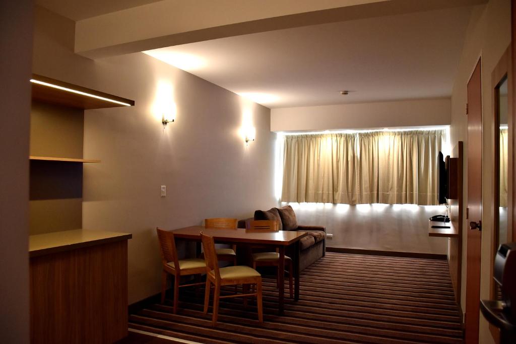 Hotel Tower Inn & Suites - Suite De Una Habitación