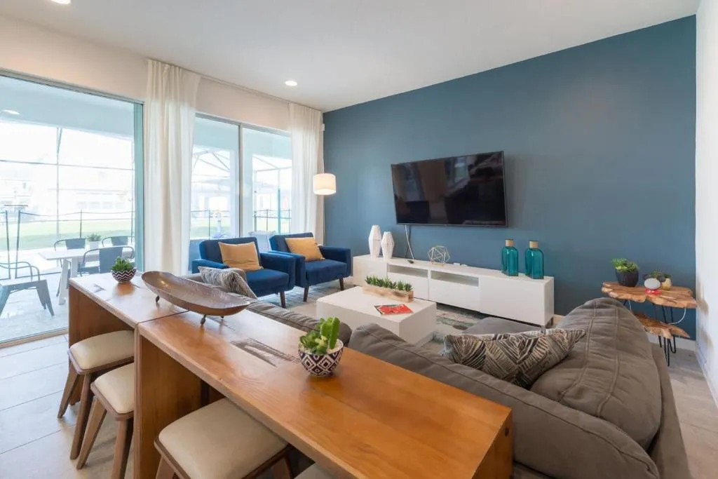 Near Disney - 8BR Family Resort Mansion - Private Pool!, Kissimmee, Statele Unite ale Americii