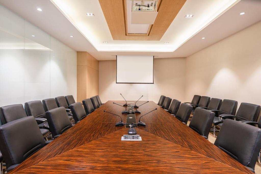 Konferenční prostory v ubytování Holiday Inn Express Shanghai Zhenping by IHG