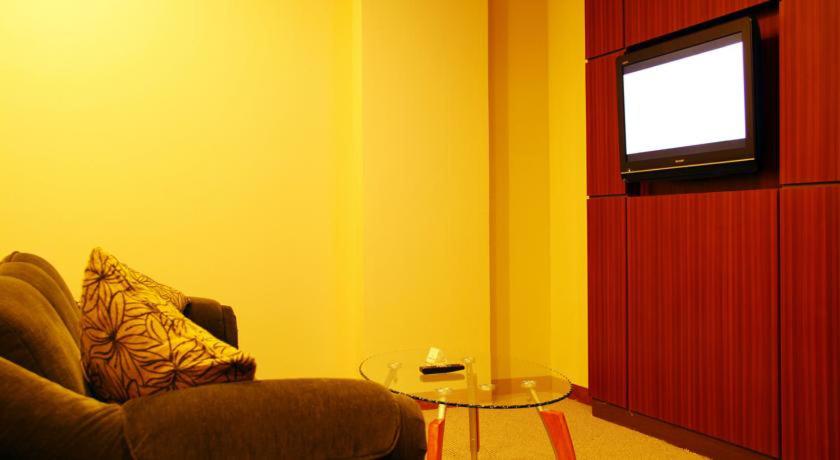 TV a/nebo společenská místnost v ubytování Angkasa Garden Hotel