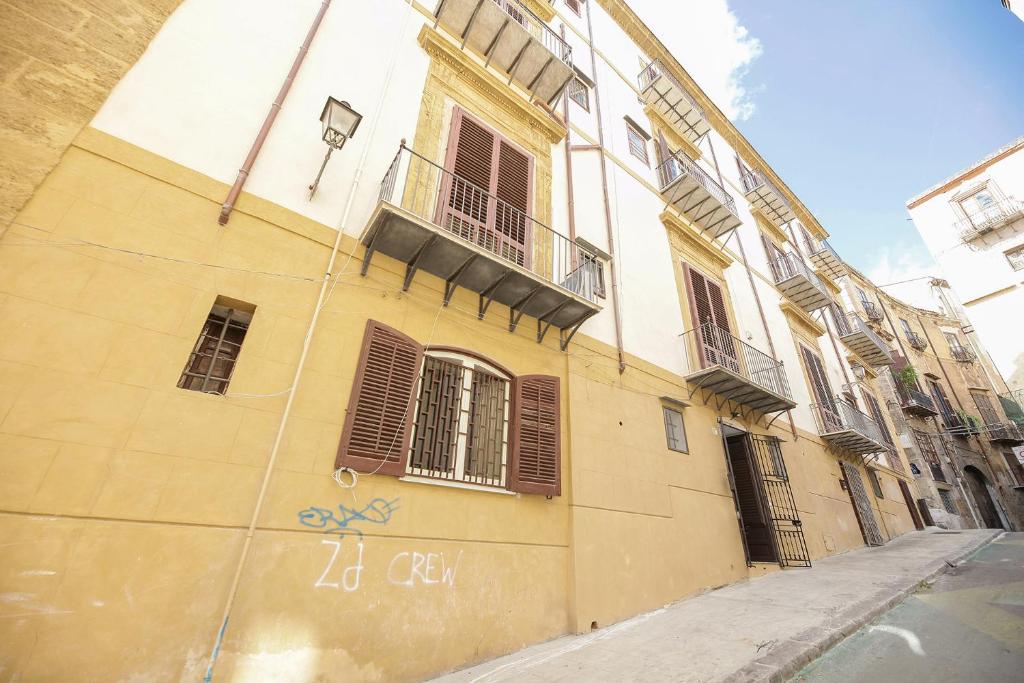 Budynek, w którym mieści się apartament
