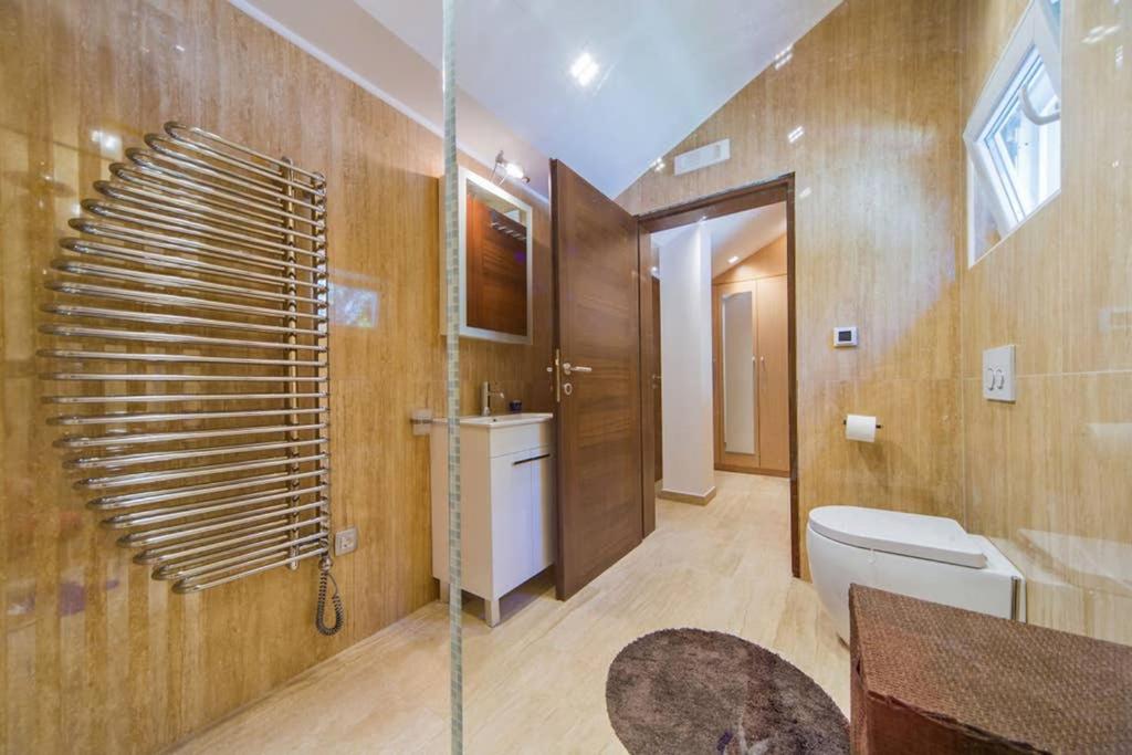 Kúpeľňa v ubytovaní Villa Mlini with private Pool and Sea view