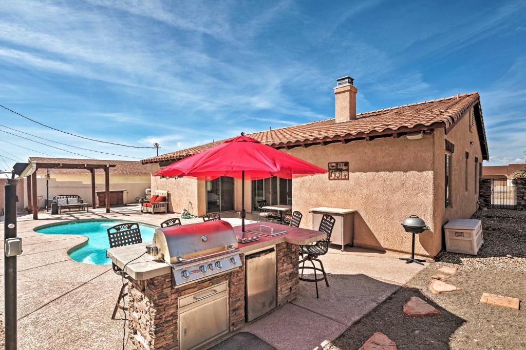 Vacation Home PetFriendly Desert Oasis about 7 Miles to Lake Havasu
