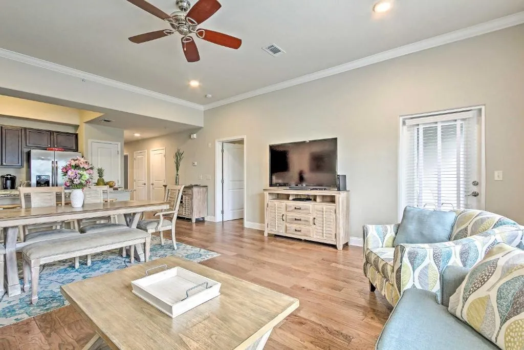 Luxurious Alerio Condo with Private Beach Access!, Destin, Statele Unite ale Americii