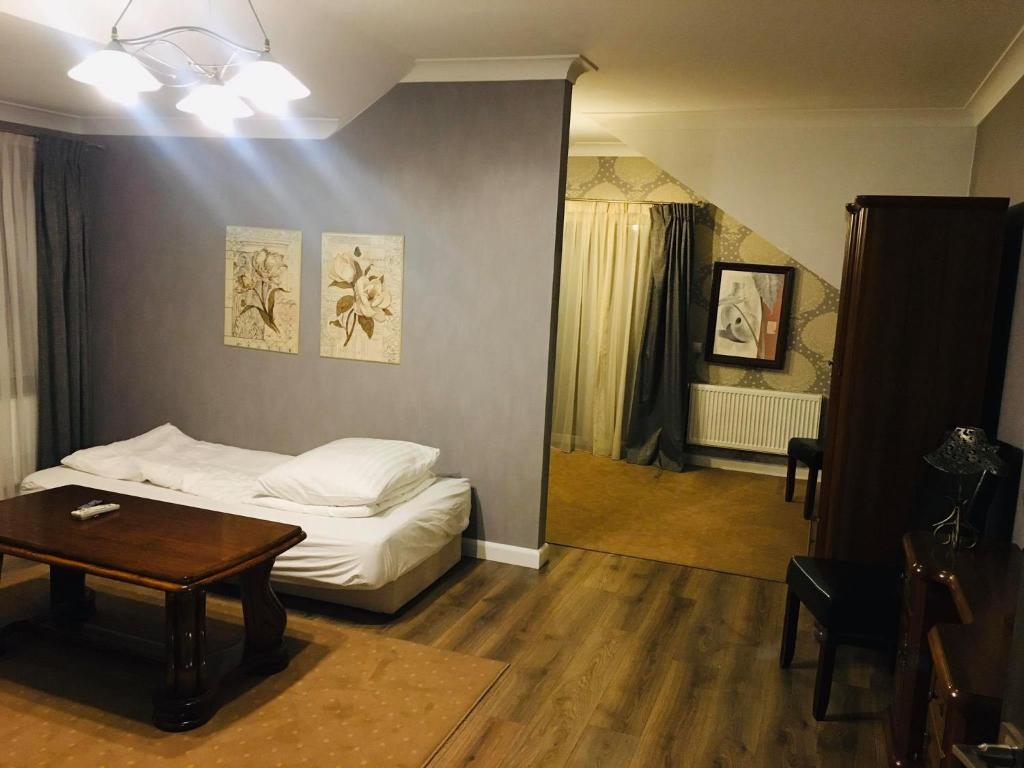 Hostel LaGoya z Restauracją - Salle Familiale Avec Balcon