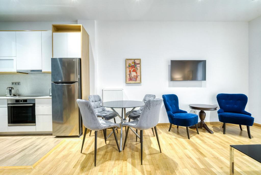 Kuchyň nebo kuchyňský kout v ubytování Stylish, Sunny New 2 Bedroom, Prime Central Athens