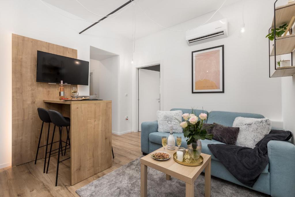 Saint Vitus Apartments with balcony - 3