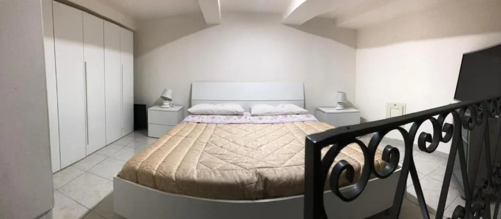 veronica house, Arzano, Italy