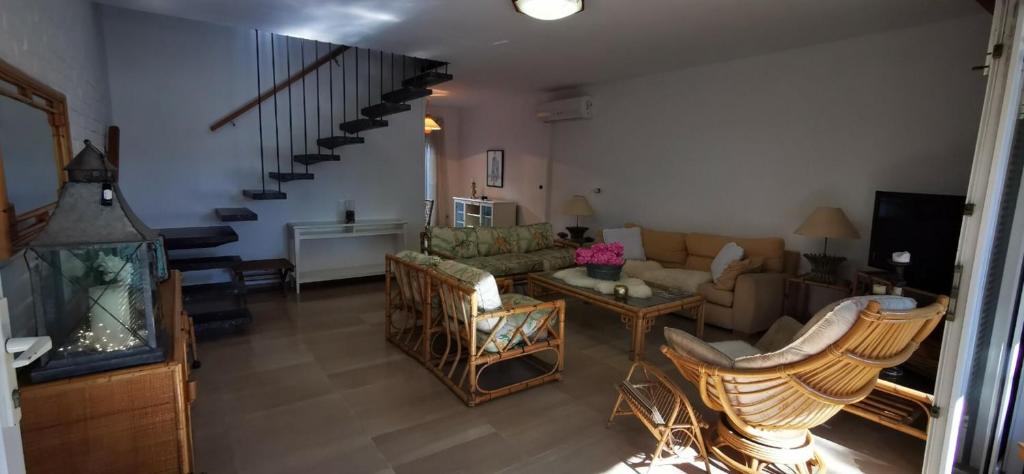 Posezení v ubytování VILLAS COSETTE - Villa Julieta