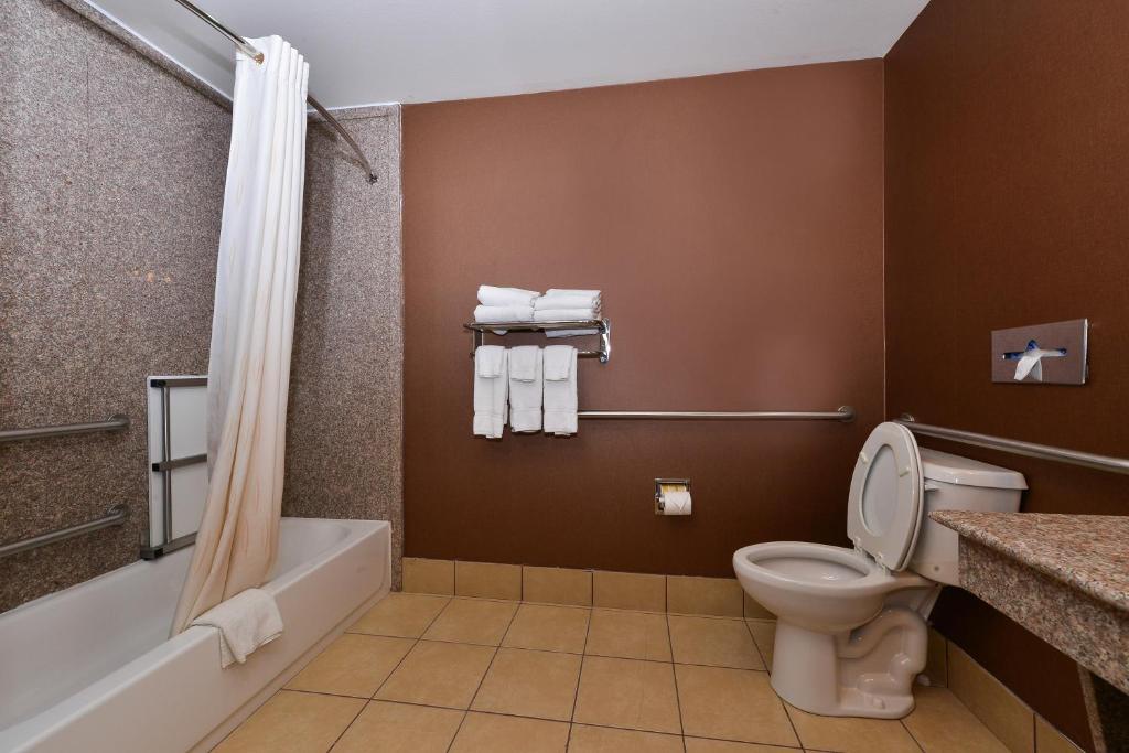 Comfort Suites Lake Worth - Suite Queen Avec Canapé-lit