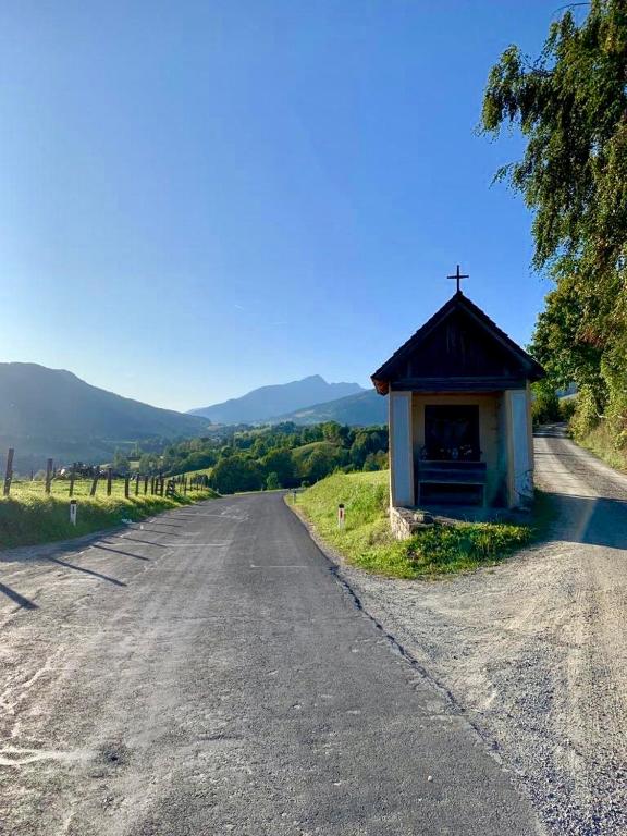 Výhľad na hory alebo výhľad na hory priamo z penziónu