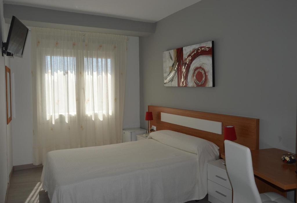Guesthouse Hostal Solymar, Louro, Spain - Booking.com