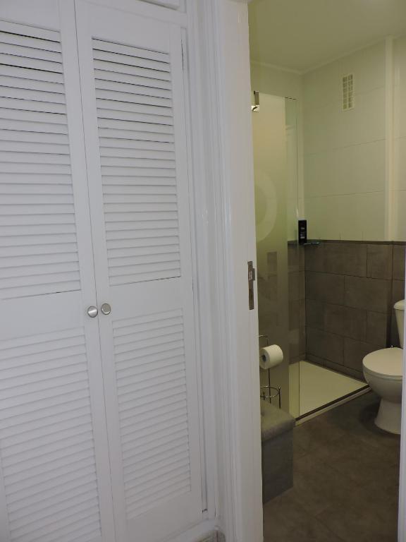 A bathroom at Casas Insel, apartamentos en el centro de Los Llanos