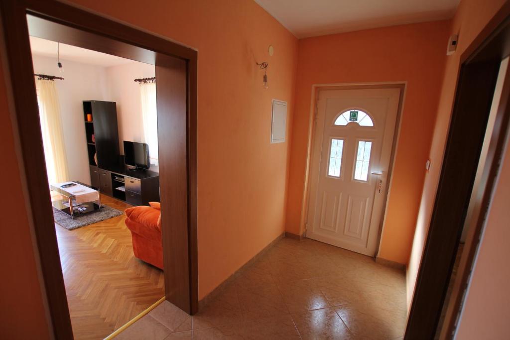 Televízia a/alebo spoločenská miestnosť v ubytovaní Apartment The View Costabella