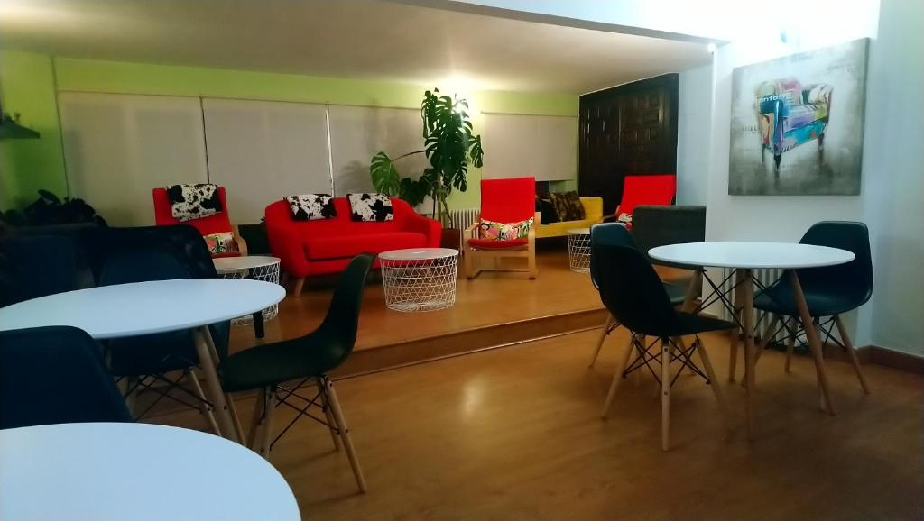Posezení v ubytování Hostal "Los Chanos el Ruso"