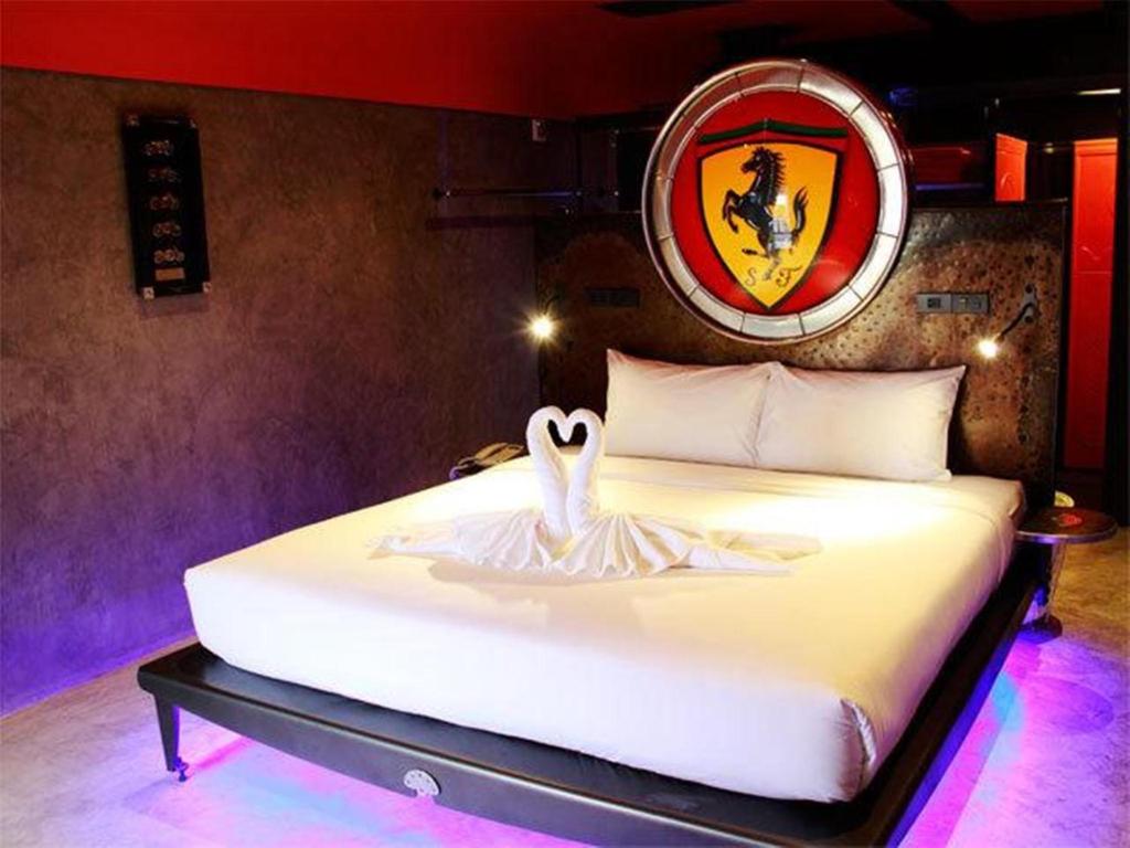 Nicky's Handlebar - Resim 18