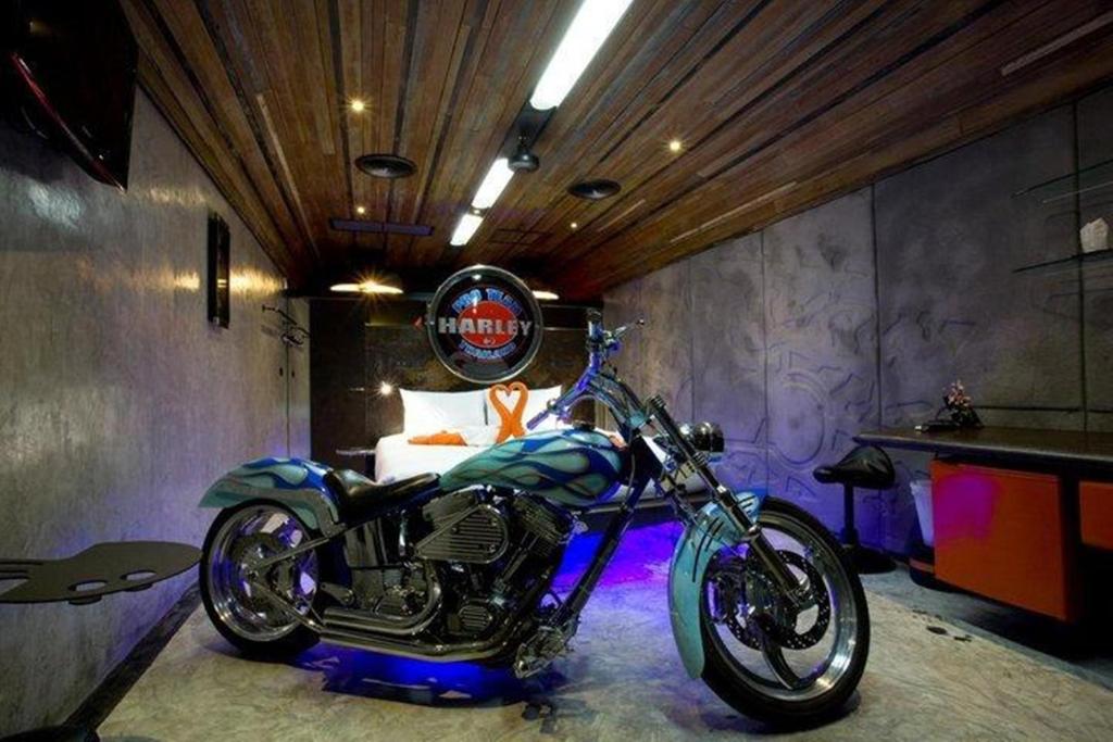 Nicky's Handlebar - Resim 28