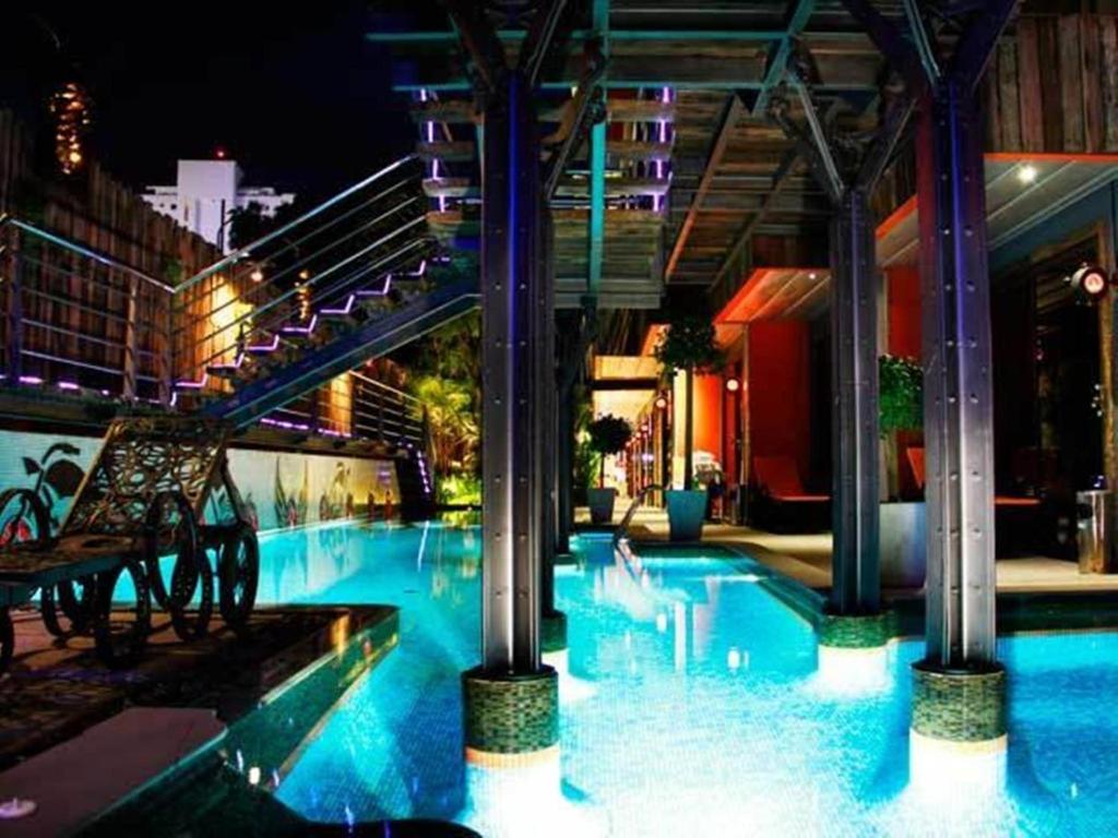 Nicky's Handlebar - Resim 15