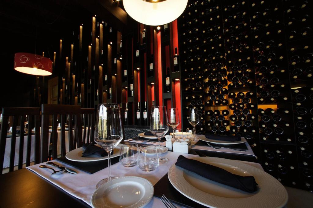 Restaurace v ubytování Posada Real La Yensula