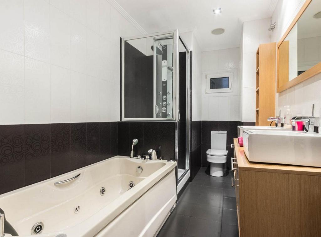 Kúpeľňa v ubytovaní Casa txema tu casa en Bilbao
