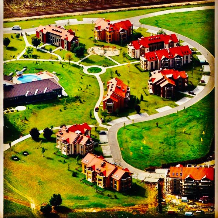 A bird's-eye view of Birdland Apartman