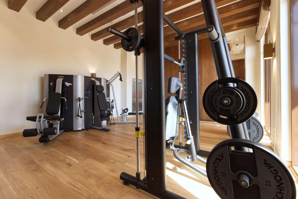 O centro de fitness e/ou as comodidades de fitness de Al Badayer Retreat by Sharjah Collection