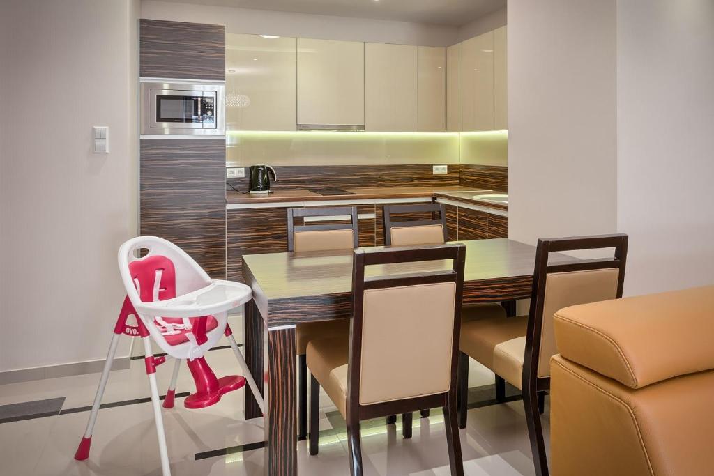 
Deluxe Familly Apartment (2 Adults + 2 Children)
