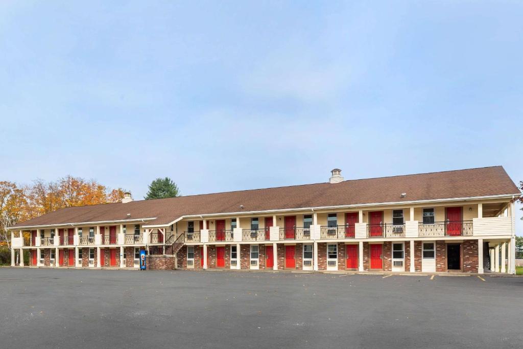 Das Gebäude in dem sich die Lodge befindet