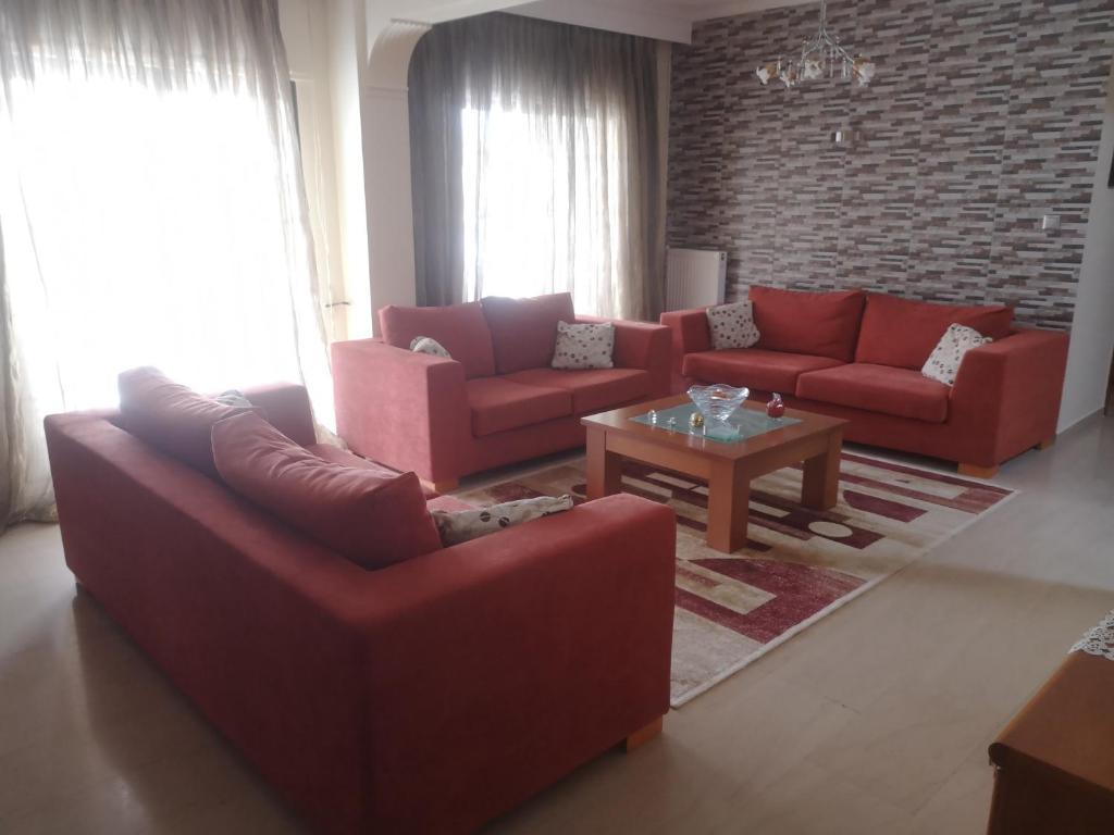 Posedenie v ubytovaní Comfortable Apartment in Kato Toumpa