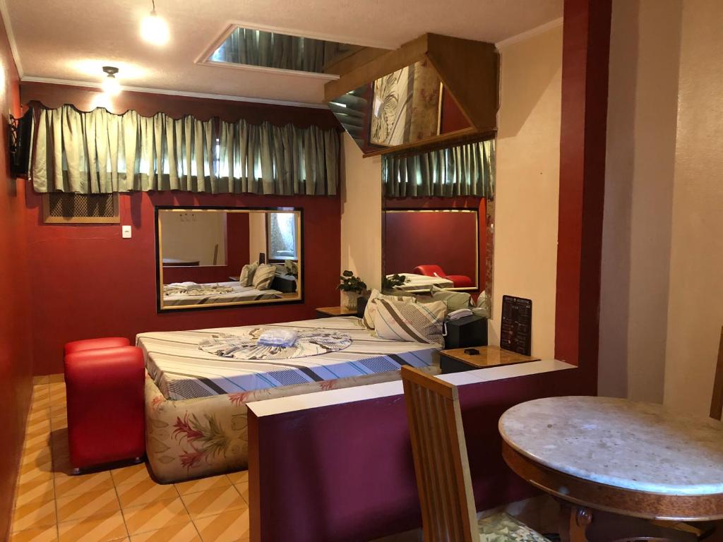  HOTEL MEDIEVAL