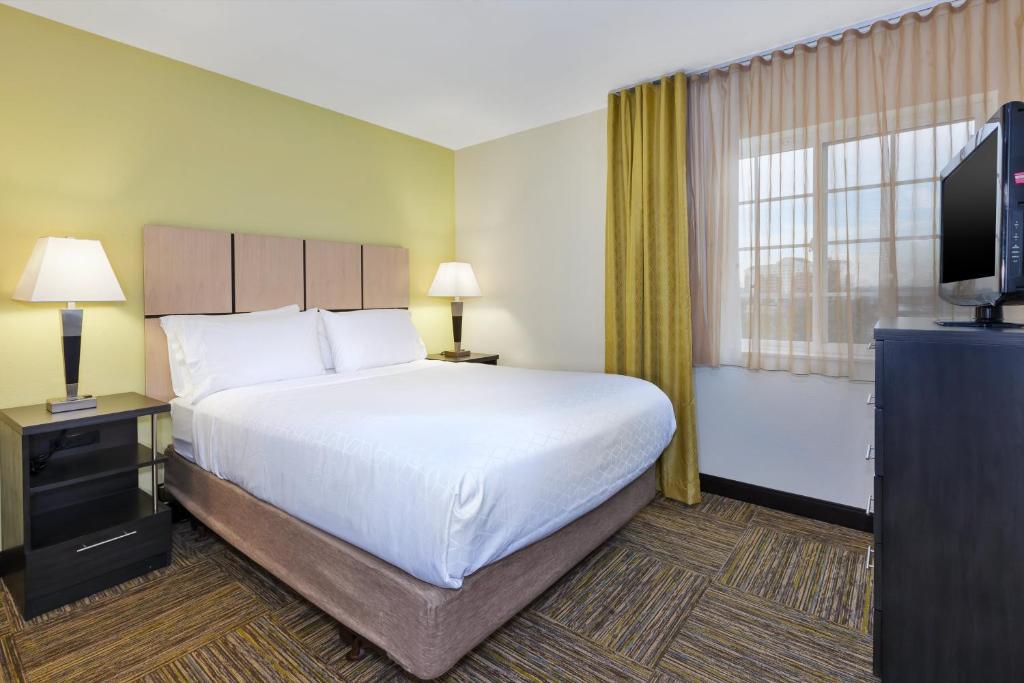 Candlewood Suites Polaris by IHG - Error