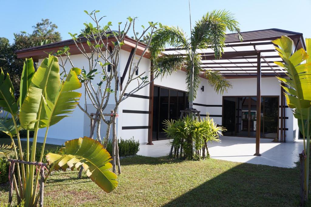 Tropicana Beach Villa at VIP Resort - Villa Com Vista Para O Jardim