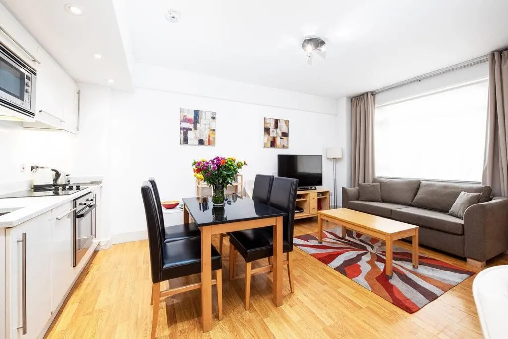 Apartment 105 - Nell Gwynn House, Chelsea, Londra, Marea Britanie
