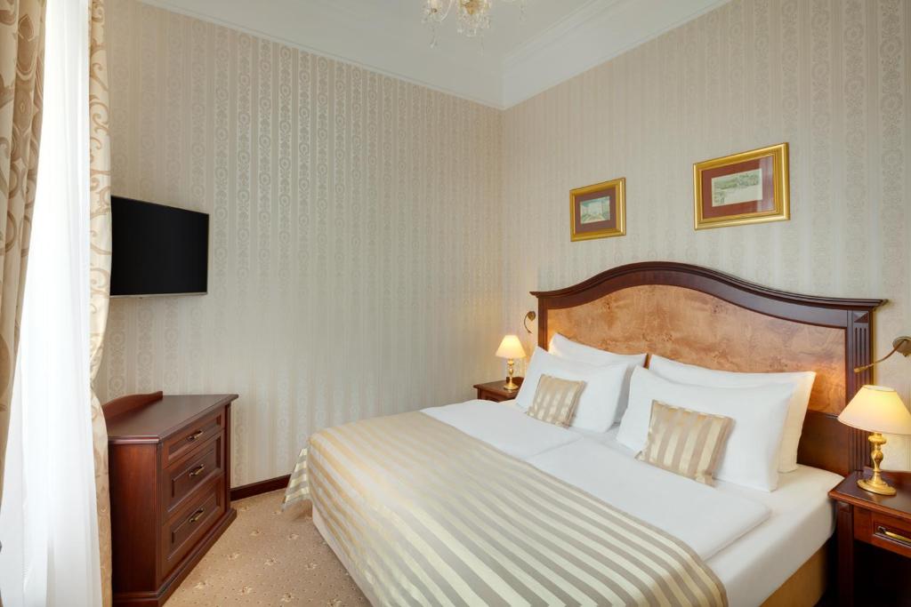 
Junior Suite with Wellness and Fitness Access
