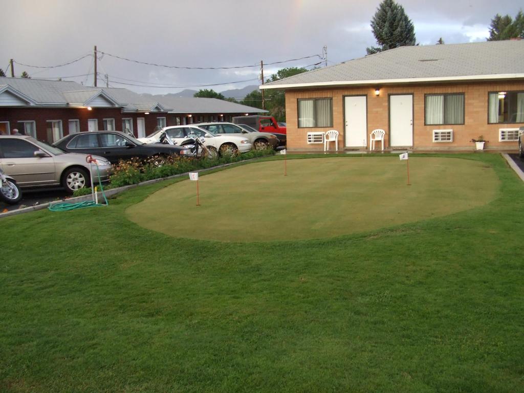 Golf v motelu nebo okolí