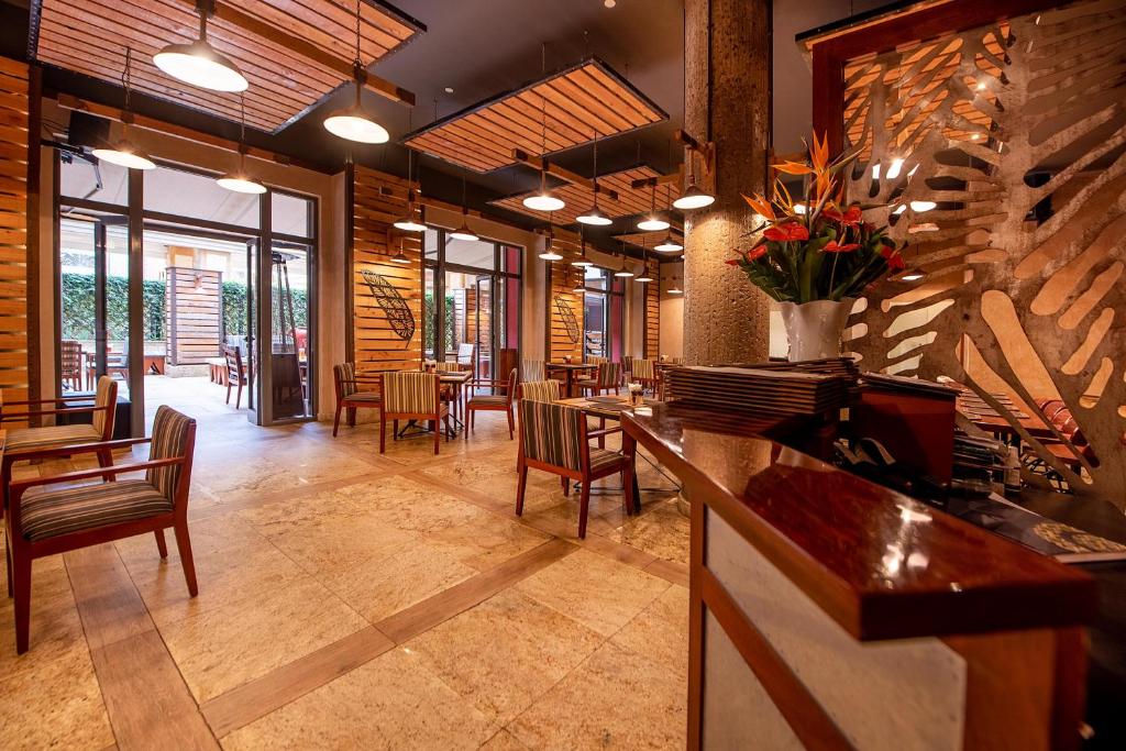 Restaurace v ubytování Nairobi Serena Hotel