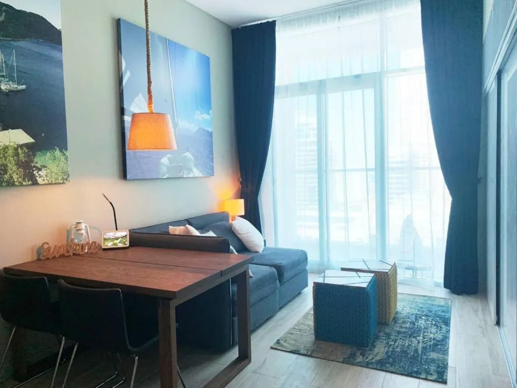 Marina Studio With Sea Views Close To Beach, Dubai, Emiratele Arabe Unite