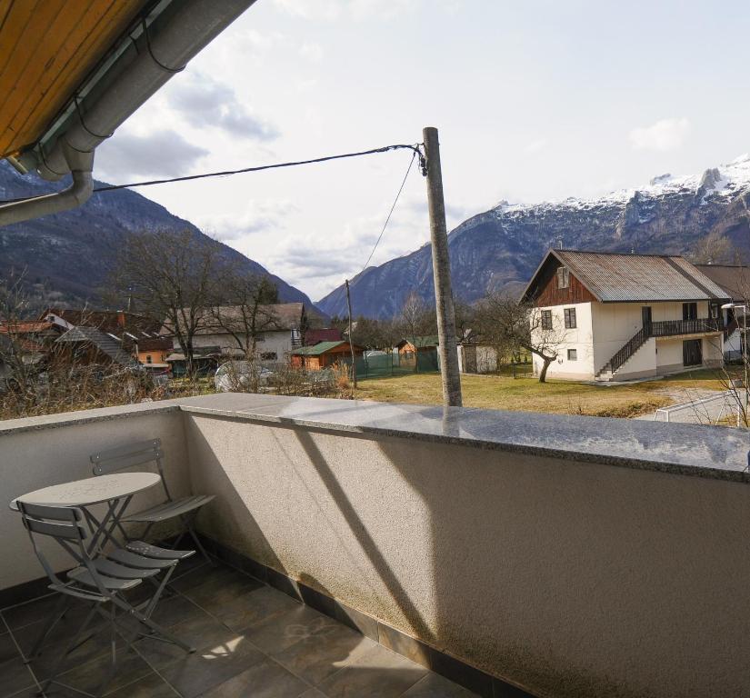 Nespecifikovaný výhled na hory nebo výhled na hory při pohledu z apartmánu