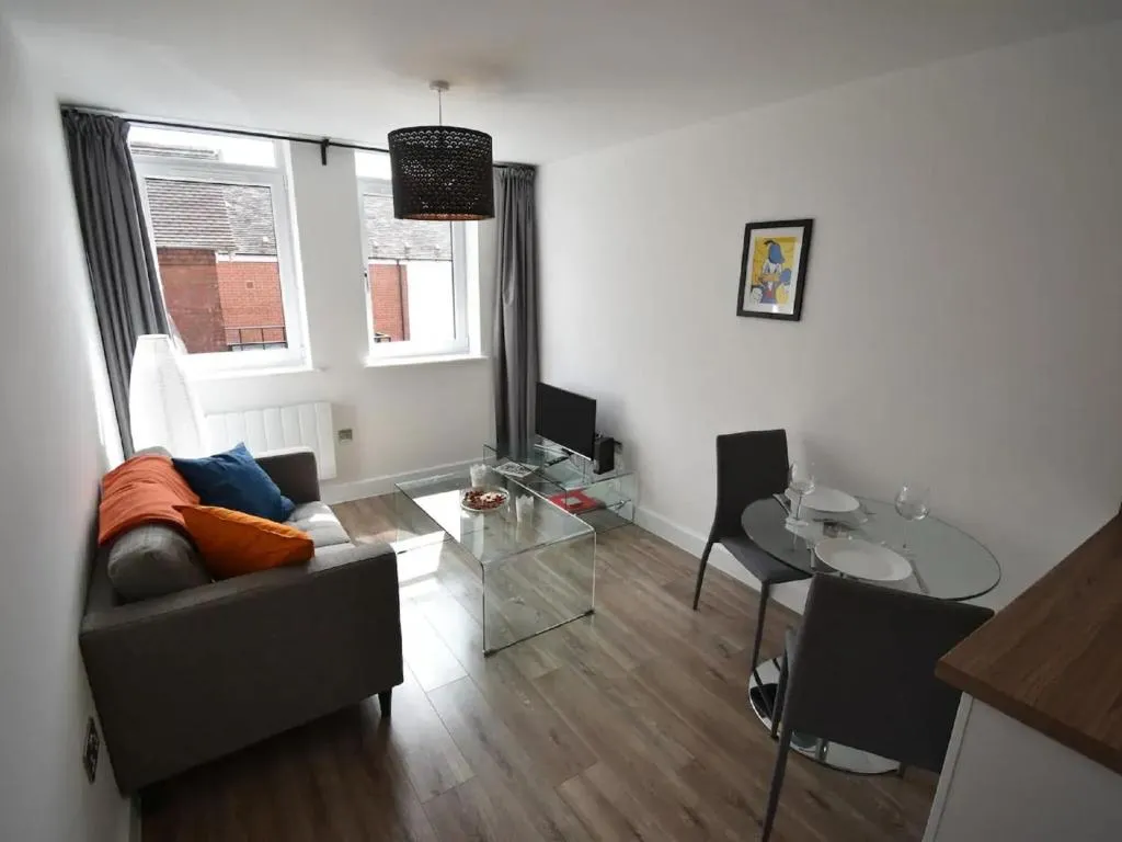 Simplistic Apartment in Coventry near Herbert Art Gallery, Coventry, Marea Britanie