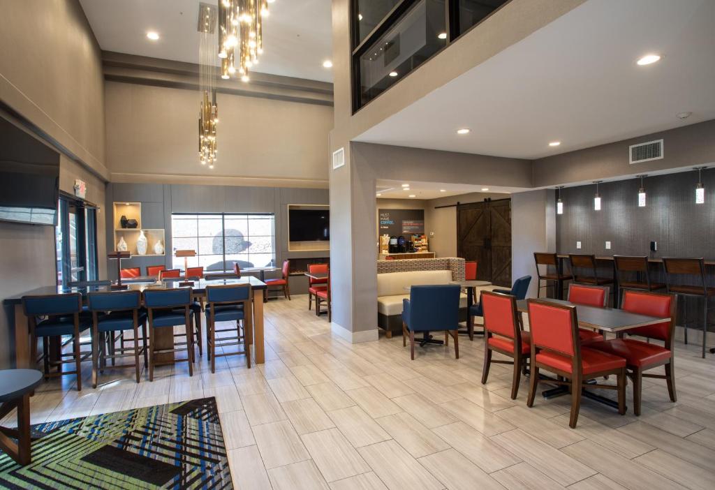 Kuchyň nebo kuchyňský kout v ubytování Holiday Inn Express Prescott by IHG